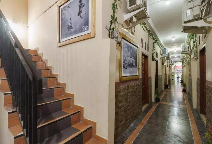 Hotelli Koolkost Near Stasiun Poris Tangerang