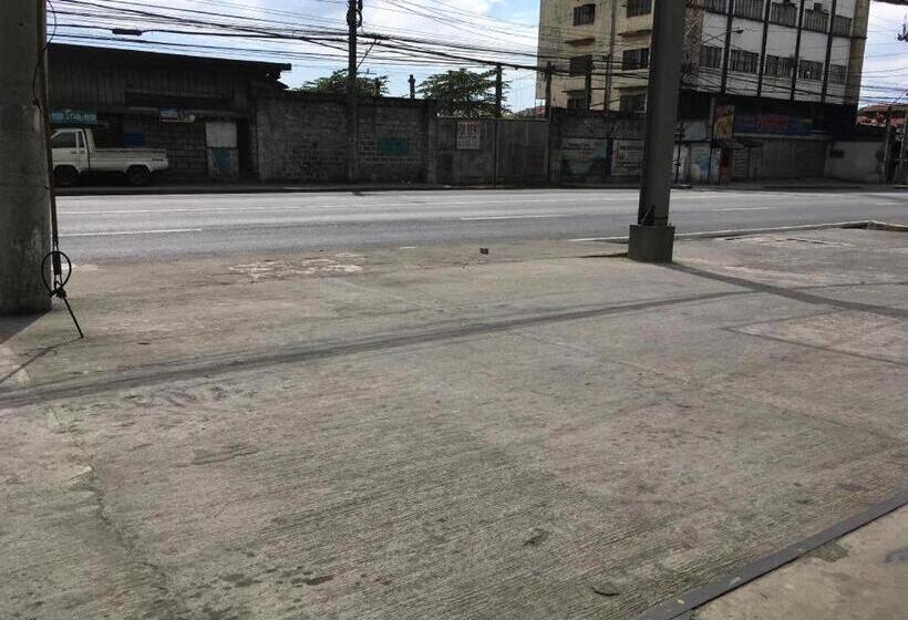 Meaco Royal Hotel Valenzuela