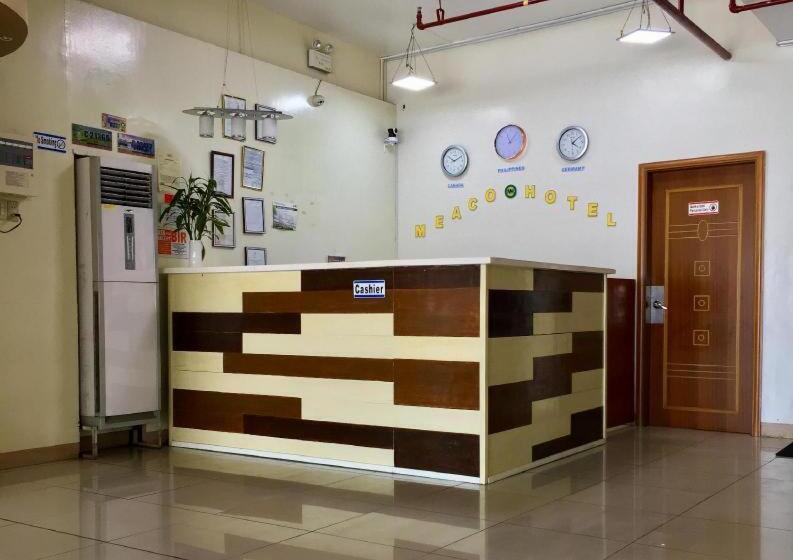 Meaco Royal Hotel Valenzuela