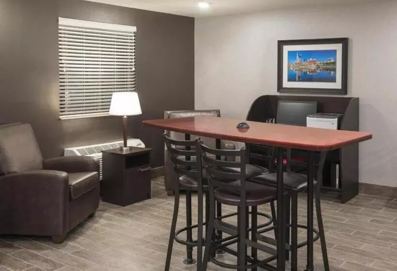 My Place Hotel Colorado Springs