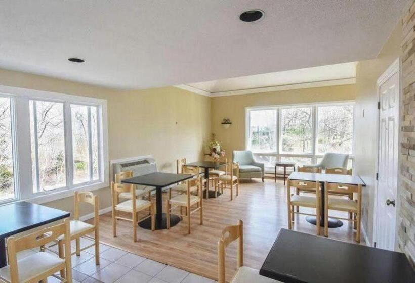 Ogunquit River Inn, Ascend Hotel Collection