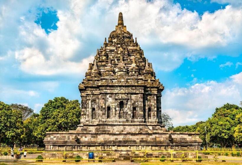 Sans Hotel Nagari Malioboro