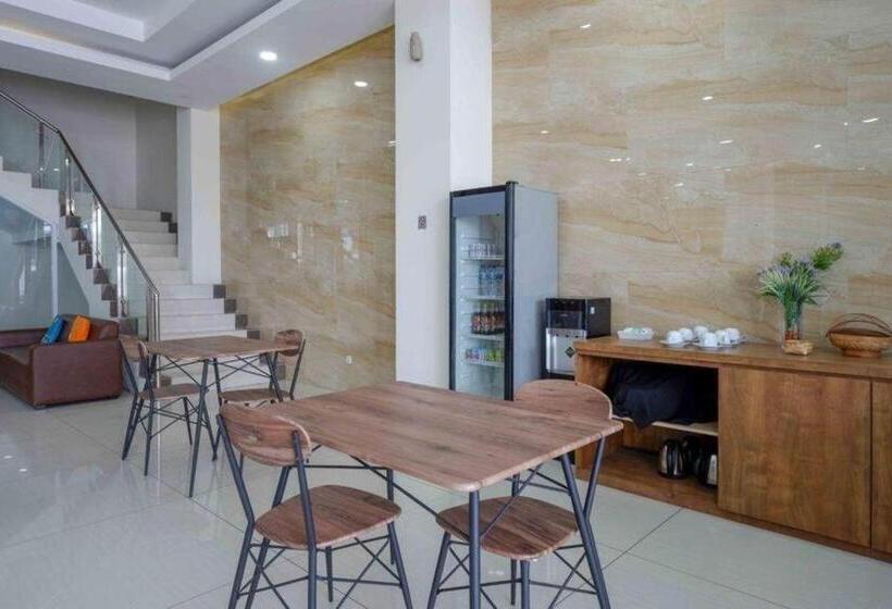 Sans Hotel Nagari Malioboro