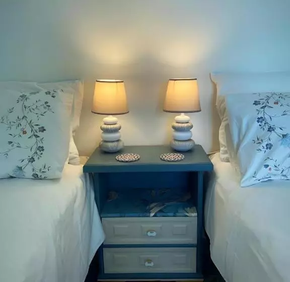 تختخواب و صبحانه Farfalla Blu