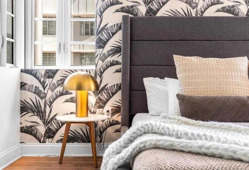 هتل Luxuri Suites 218 In Miami Beach