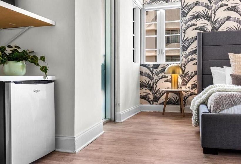 هتل Luxuri Suites 218 In Miami Beach