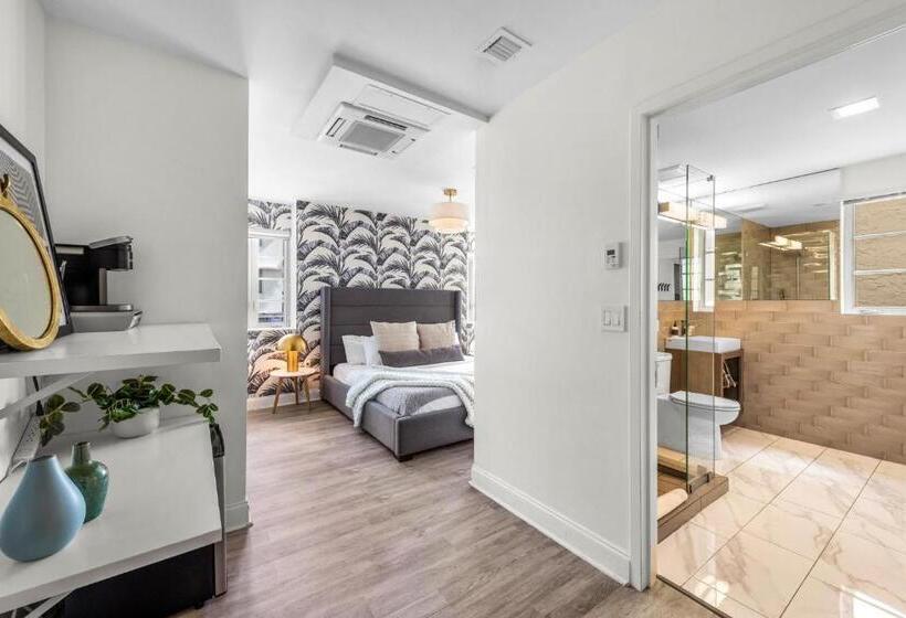 هتل Luxuri Suites 218 In Miami Beach