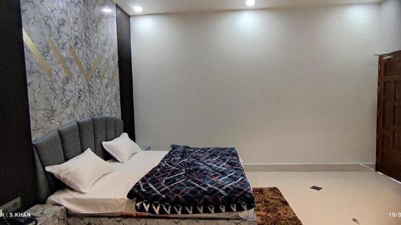 בית מלון כפרי Oyo Aryan