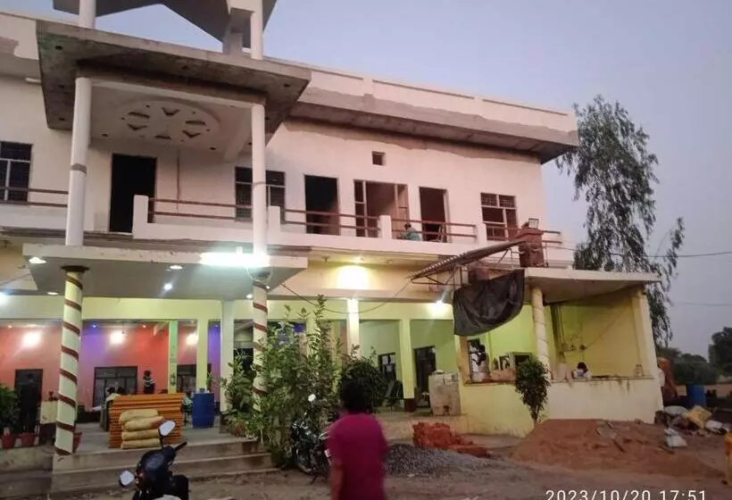 Hotelli Oyo Aryan