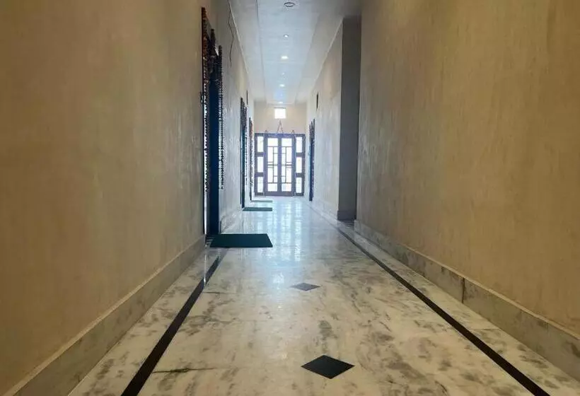 Hotelli Oyo Aryan
