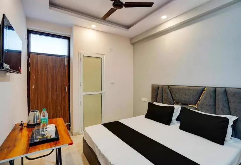 ホテル Oyo Sonu Residency