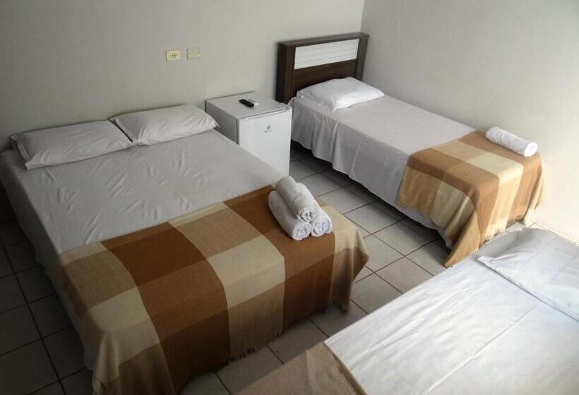 הוסטל Pousada Vó Otília