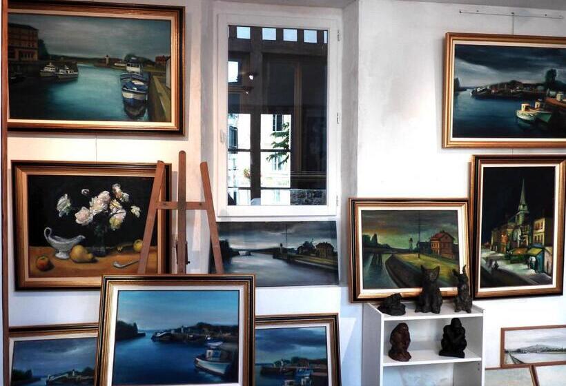 פנסיון Atelier D Art Saint Leonard