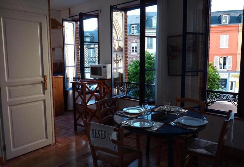 פנסיון Atelier D Art Saint Leonard