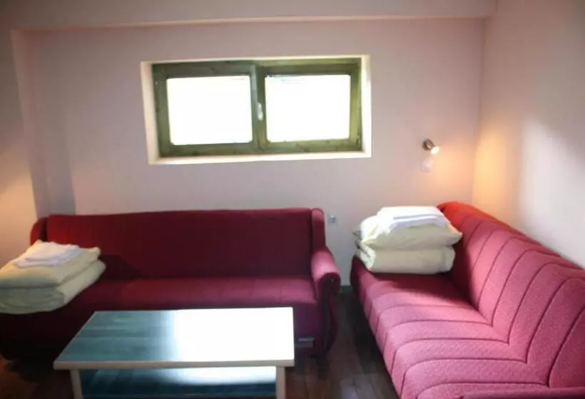پانسیون Guesthouse Kraljica