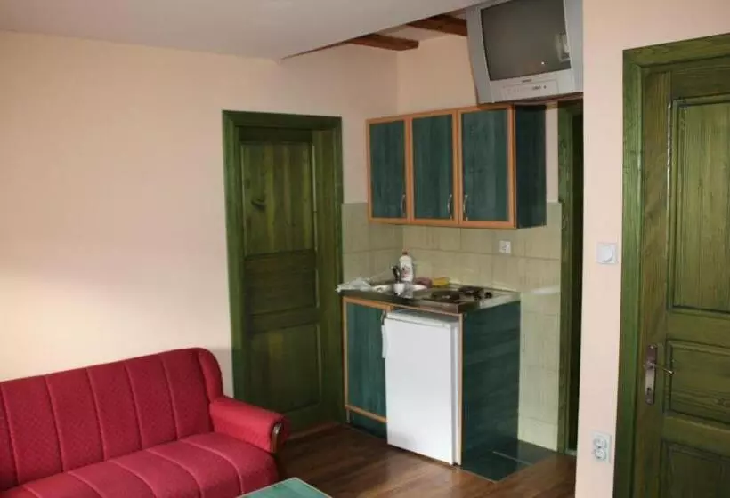 پانسیون Guesthouse Kraljica