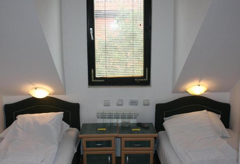 پانسیون Guesthouse Kraljica