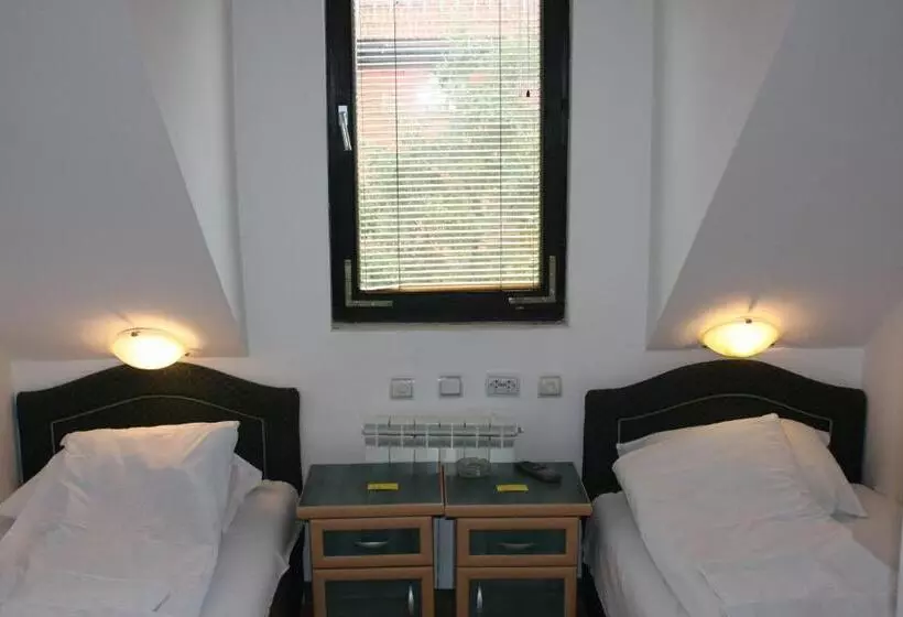پانسیون Guesthouse Kraljica