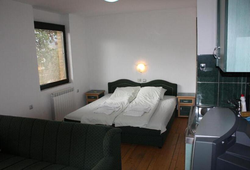 پانسیون Guesthouse Kraljica