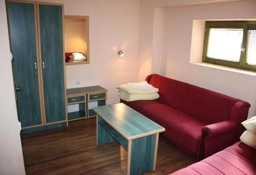 پانسیون Guesthouse Kraljica