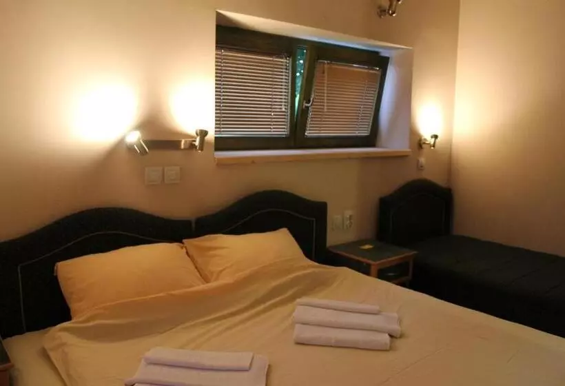 پانسیون Guesthouse Kraljica