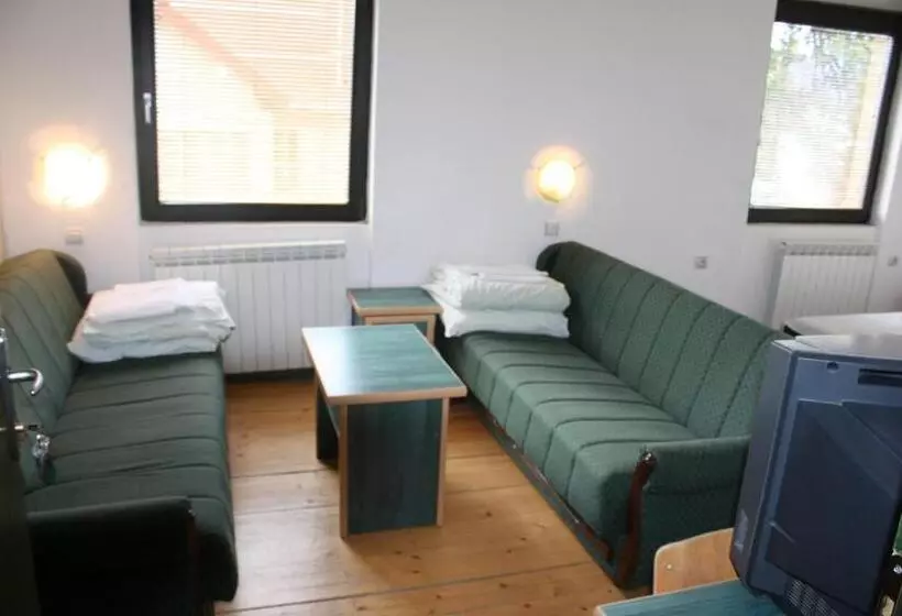 پانسیون Guesthouse Kraljica