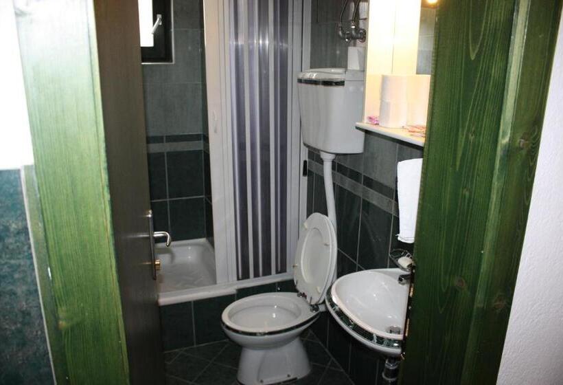 پانسیون Guesthouse Kraljica