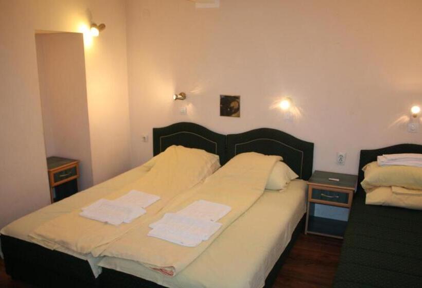 پانسیون Guesthouse Kraljica