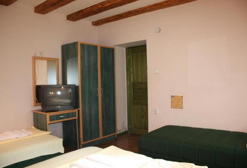 پانسیون Guesthouse Kraljica