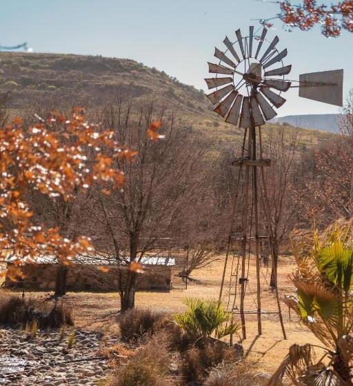 Пансион La La Nathi Country Guesthouse