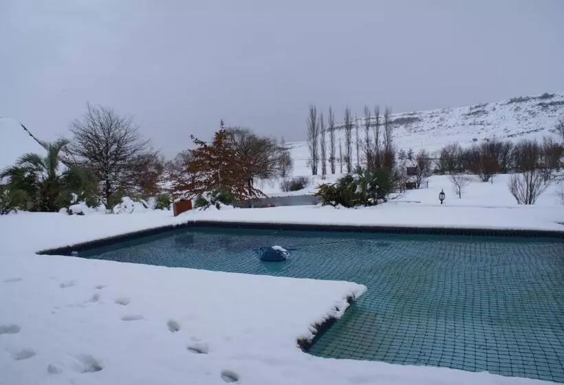 ペンション La La Nathi Country Guesthouse