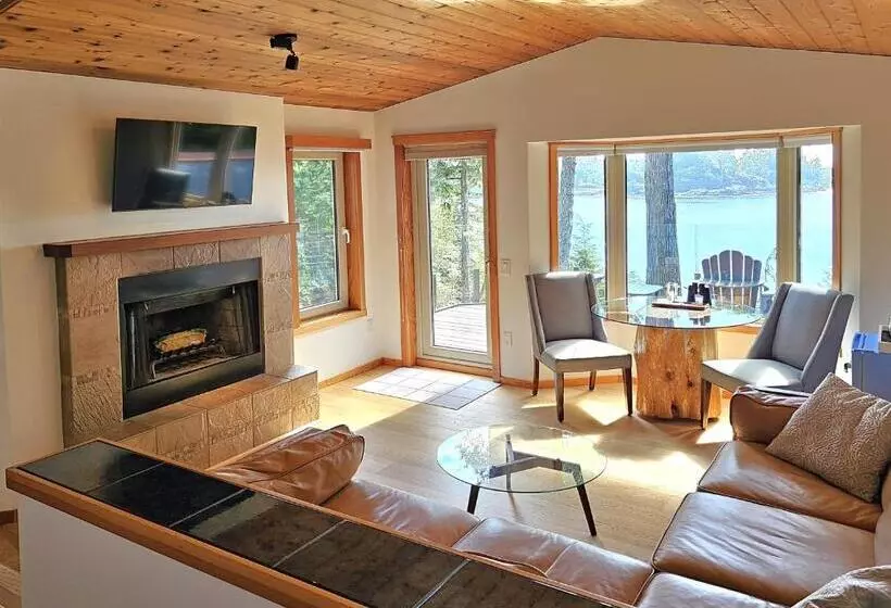 Aamiaismajoitus (B&B) Snug Harbour Inn