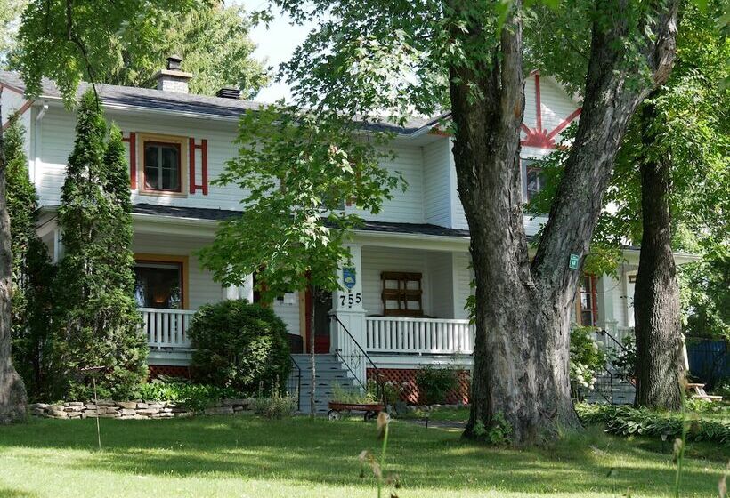 مبيت وإفطار Almatoit