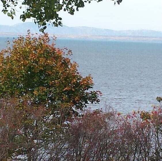 Aamiaismajoitus (B&B) Gite Chute Couette Cafe