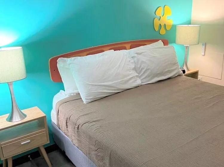 Bowmont Motel