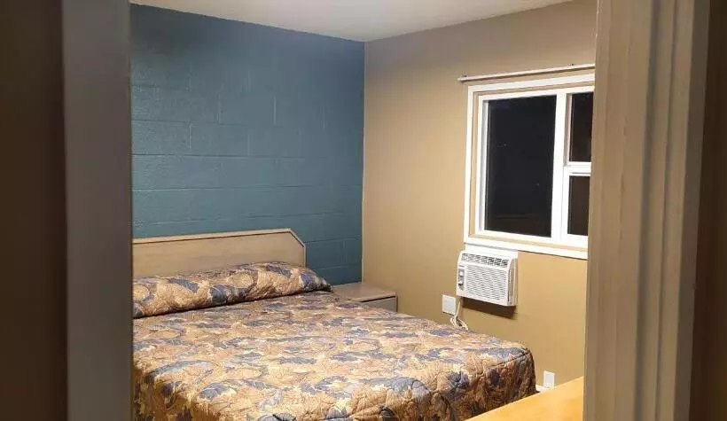 Gold Pan Motel
