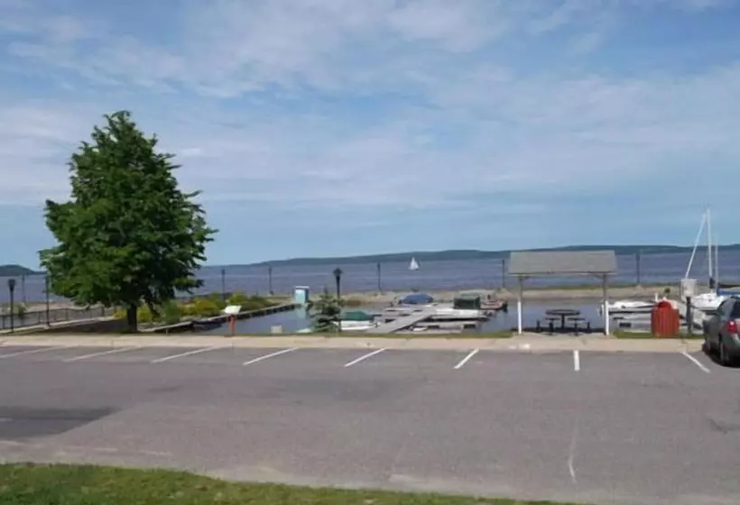 Haileybury Beach Motel