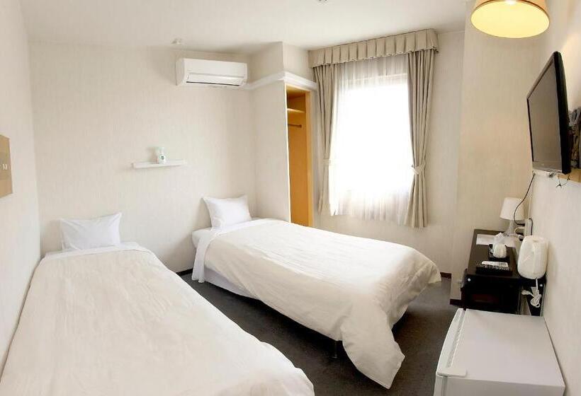 בית מלון כפרי Quincy S Inn Toyohashi