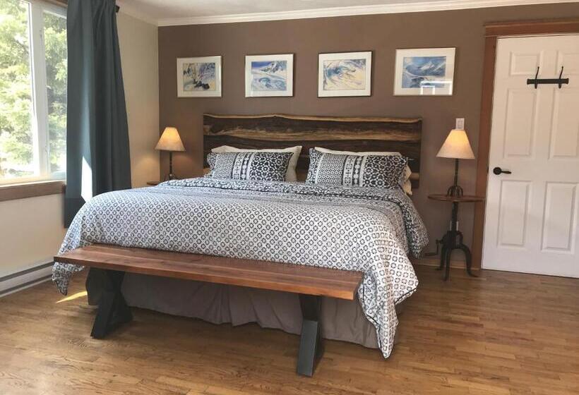 汽车旅馆 Canadian Rockies Inn Adults Only