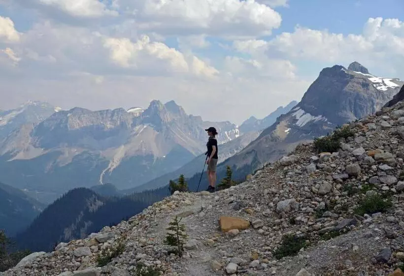مُتل Canadian Rockies Inn Adults Only