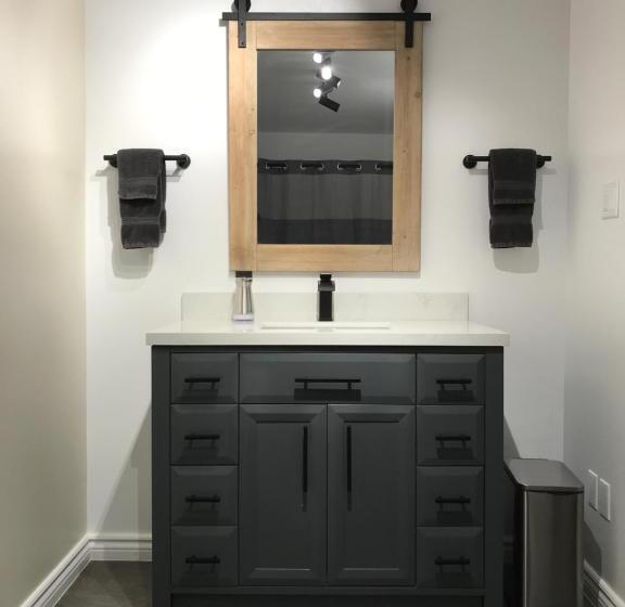 汽车旅馆 Canadian Rockies Inn Adults Only