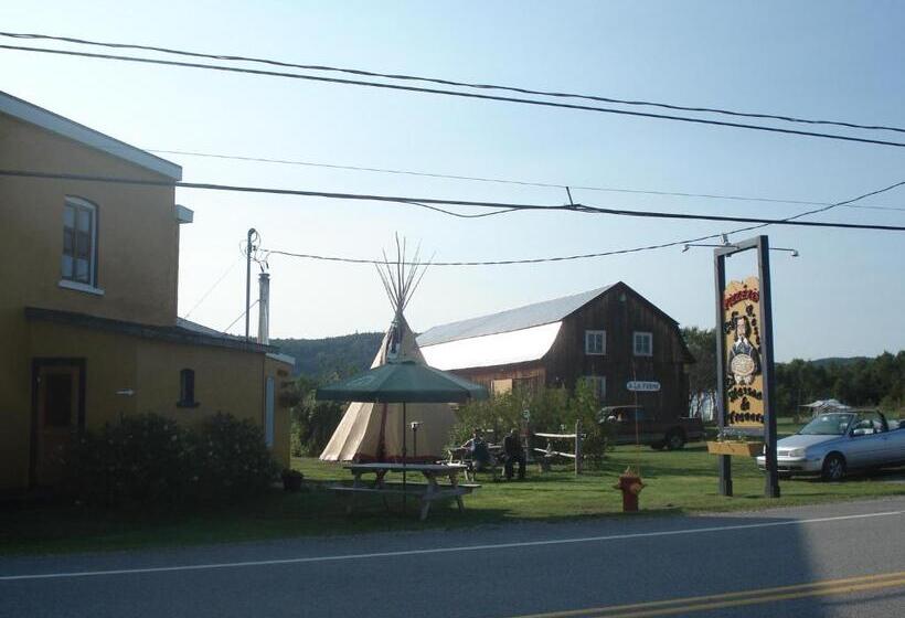 Motel La Maison De Travers