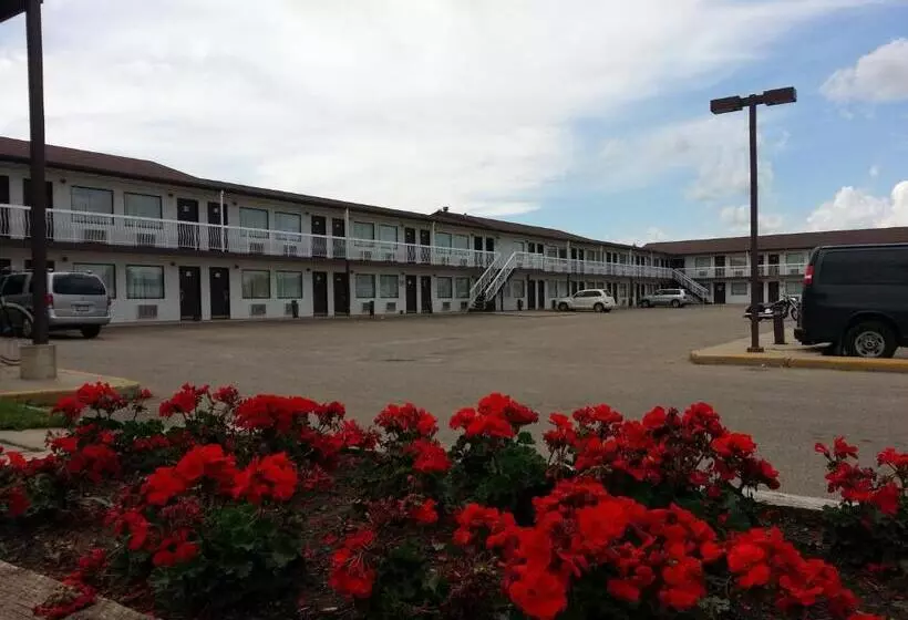 モーテル Red Deer Inn & Suites