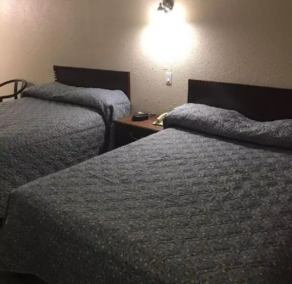 モーテル Red Deer Inn & Suites