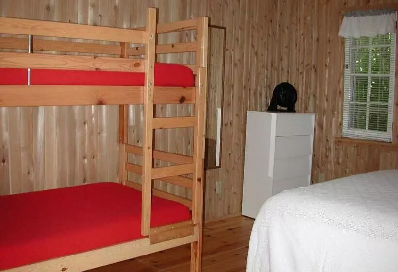 リゾートホテル Birch Cliff Lodge On Baptiste Lake