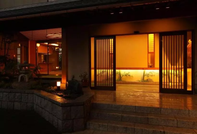 旅館 Yoshinotei