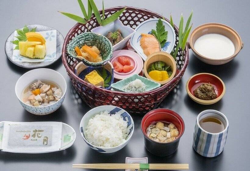 ריוקאן Shosenkaku Kagetsu