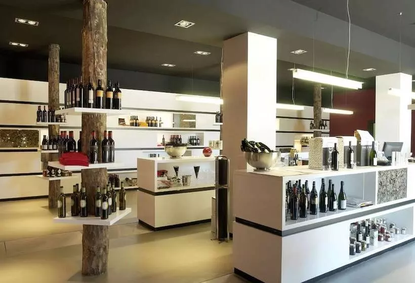 هتل Buil & Gine Wine