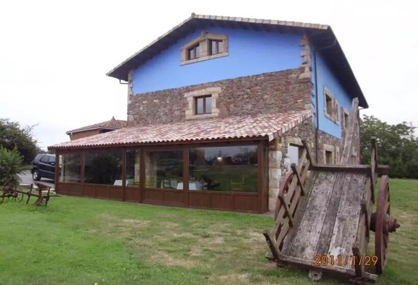 هتل Casona Los Gamonales