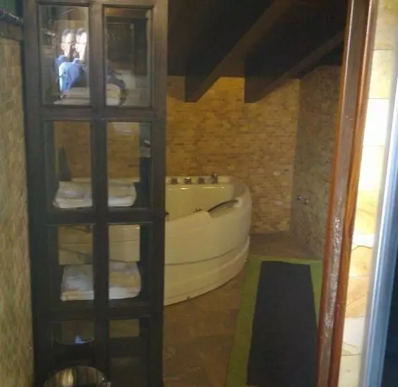 هتل Casona Los Gamonales